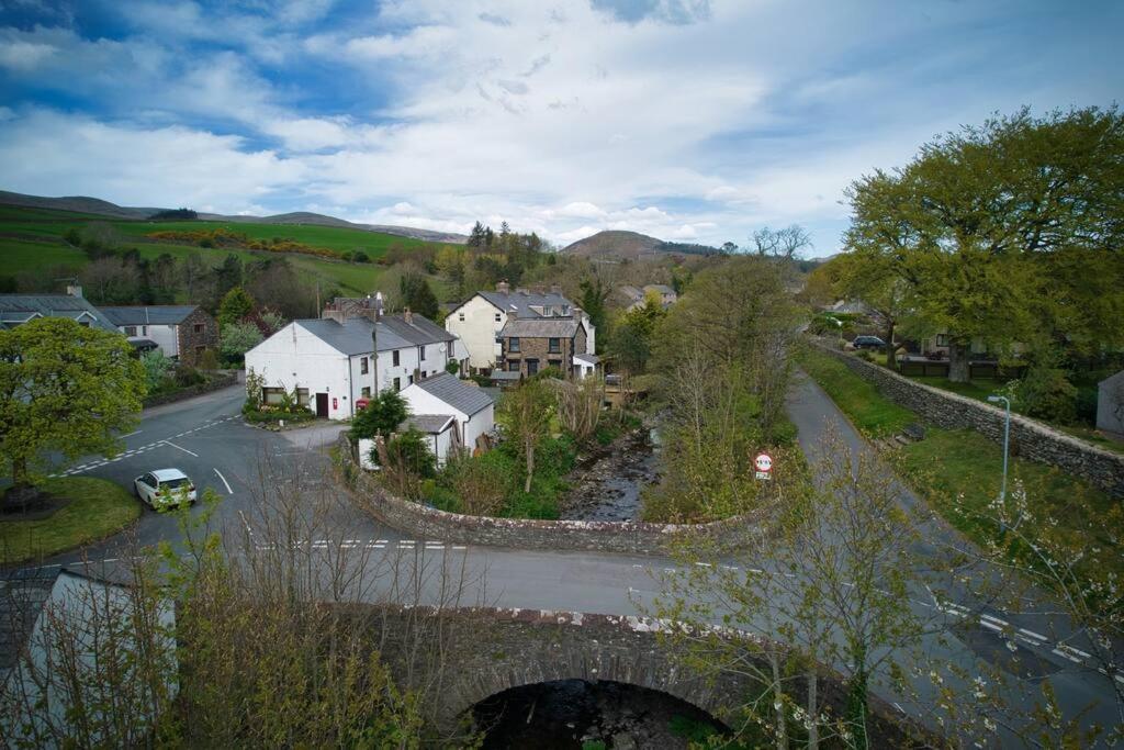 Luxurious Cottage With Hot Tub, Lake District Duddon Luaran gambar