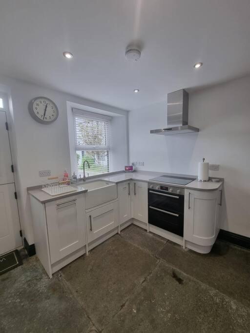 Luxurious Cottage With Hot Tub, Lake District Duddon Luaran gambar