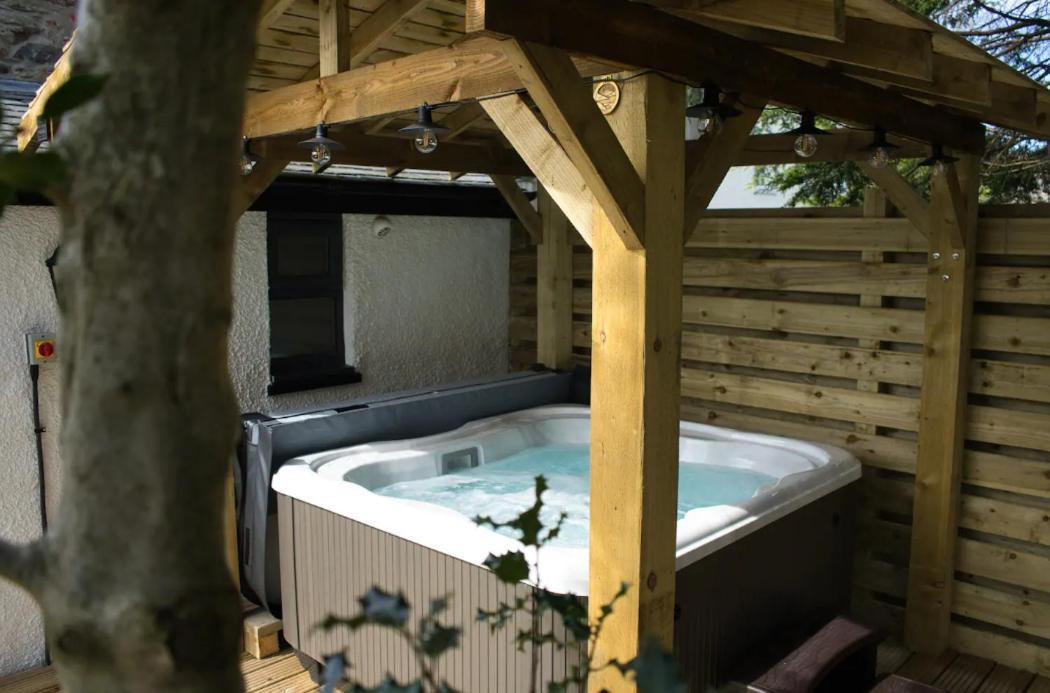 Luxurious Cottage With Hot Tub, Lake District Duddon Luaran gambar